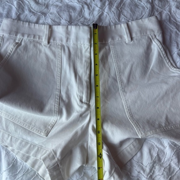 Ann Taylor White Shorts Pockets - Picture 4 of 8